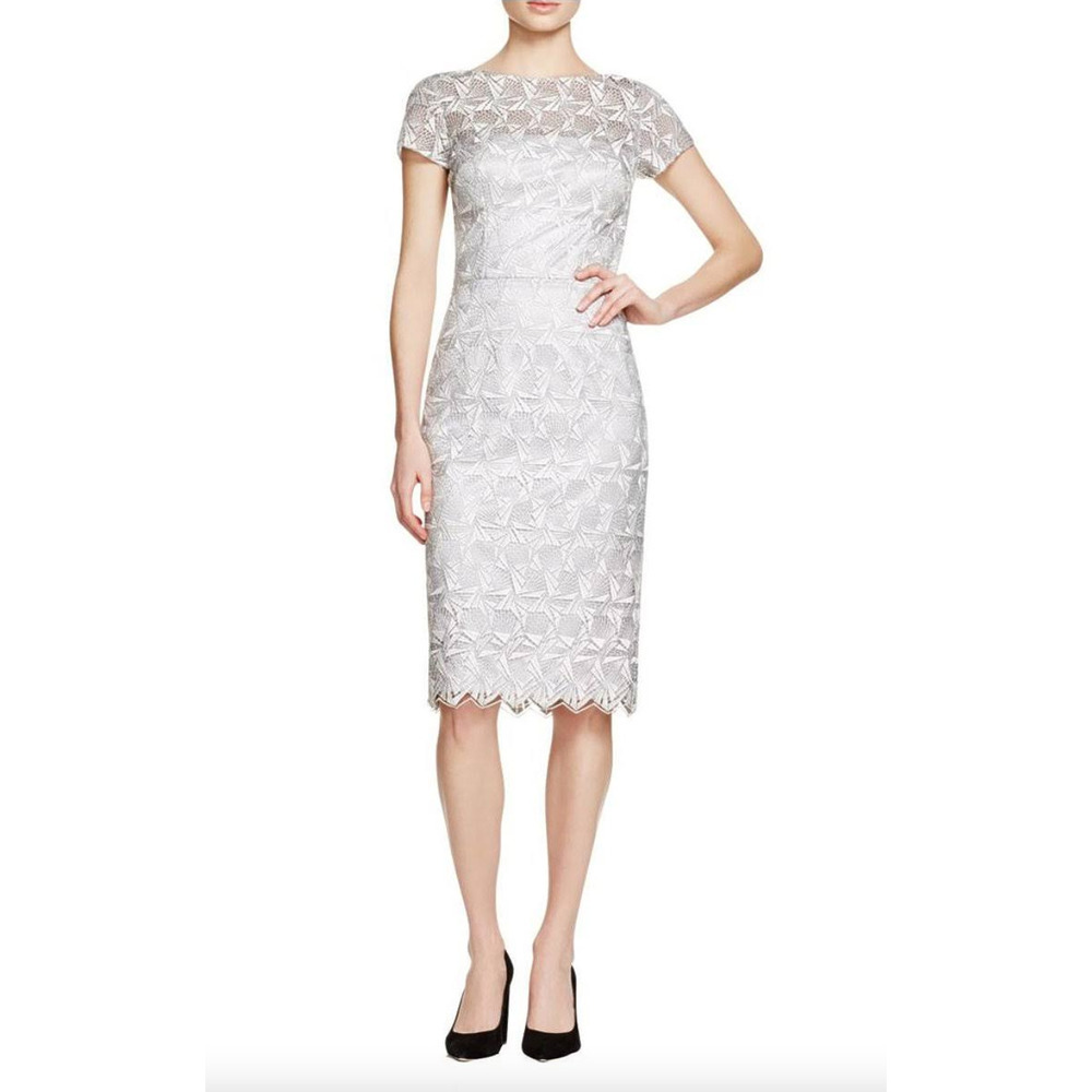 David Meister Lace‎ Overlay Sheath Cocktail Dress in Metallic Silver Geo, Size 6